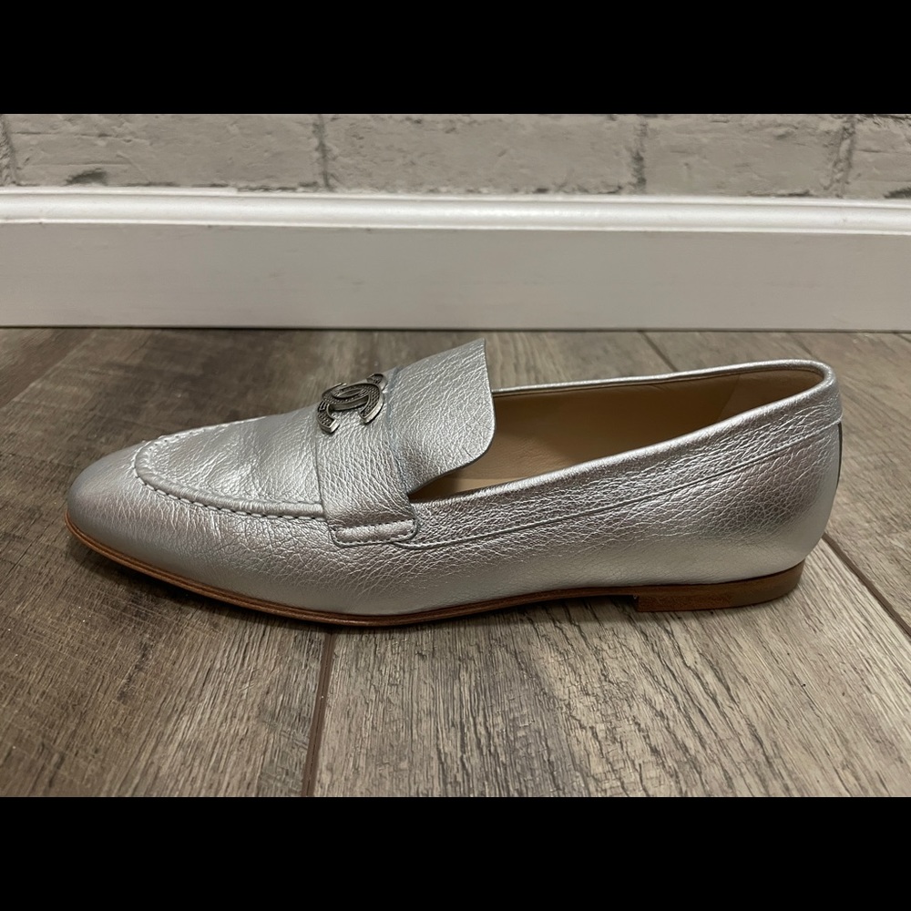 ** SOLD ** CHANEL Crackled Goatskin Loafers Silver - US 7.5